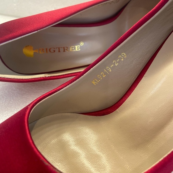 Red Satin Big Tree Heels Pointy Toe with Rose Gold Embellished Heels 👠 Size8.5 - Picture 6 of 9